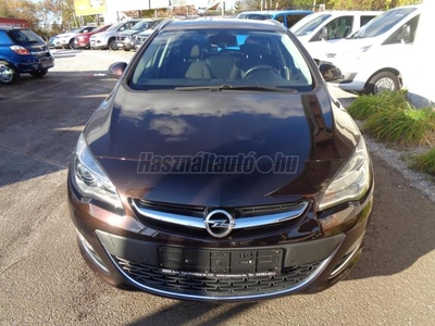 OPEL ASTRA J Sports Tourer 1.6 CDTI Start-Stop Cosmo Xenon! Navi! SZERVÍZKÖNYV! NAGYSZERVÍZ! TÖBB DARAB!