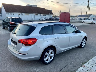 OPEL ASTRA J Sports Tourer 1.6 Selection 125.000Km!Szervizkönyv!Ülésfűtés!Tempomat!