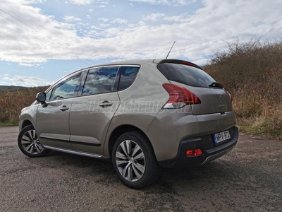 PEUGEOT 3008 1.6 HDi Allure 1.tulaj / panorámatető / téli+nyárigumi alufelnin