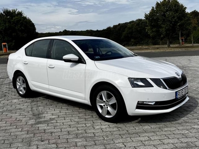 SKODA OCTAVIA 1.6 CR TDI Style M.o-i. 64000km. vezetett szervizkönyv!! Sérülésmentes!