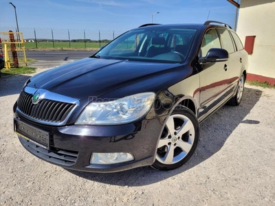 SKODA OCTAVIA 2.0 TDI Elegance Igényes állapotban! Ülésfűtés! Tempomat! Digitklíma! Szervizkönyv!