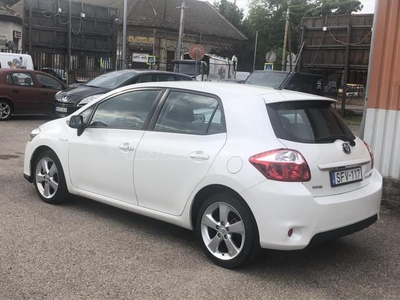 TOYOTA AURIS 1.8 HSD Active (Automata)