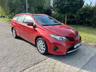 TOYOTA AURIS Touring Sports 1.6 Icon 124E KM