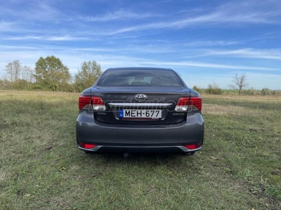 TOYOTA AVENSIS 2.0 D-4D Executive