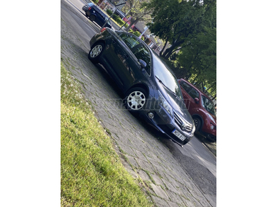 TOYOTA AVENSIS 2.0 D-4D Travel