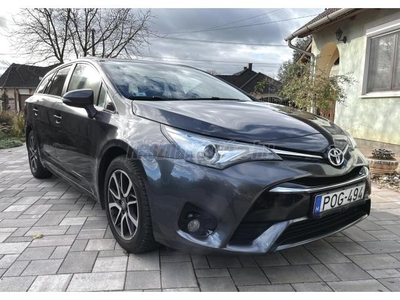 TOYOTA AVENSIS Touring Sports 2.0 D-4D Active Trend+ 2018-as forgalombahelyezés. 1 év garancia. 109.000 km!