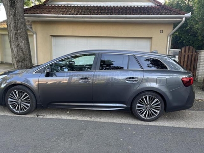 TOYOTA AVENSIS Touring Sports 2.0 D-4D Executive