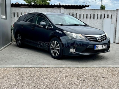 TOYOTA AVENSIS Wagon 2.2 D-4D Executive NAVI / ÜLÉSFŰTÉS / DIGITKLÍMA / KAMERA