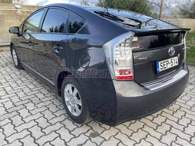 TOYOTA PRIUS 1.8 HSD Sol NAVI (Automata) Led-navi-kamera-bőr-adaptivtempomat-Szervizkönyv-kitinvédelem-pótkerék