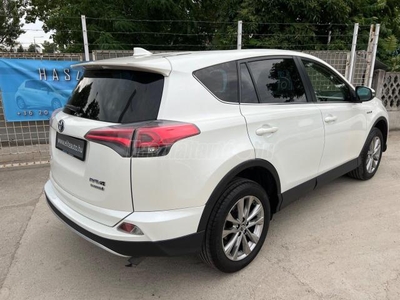 TOYOTA RAV 4 Rav4 2.5 Hybrid Active e-CVT 2016 - smart kulcs - 4WD - led - navi - kamera