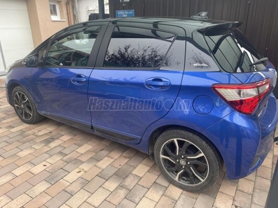 TOYOTA YARIS 1.5 Dual VVT-iE Selection Smart Blue