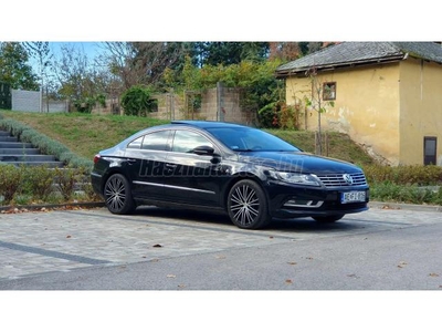 VOLKSWAGEN CC 2.0 CR TDI BMT [5 személy] Tolótető Szervízkönyv