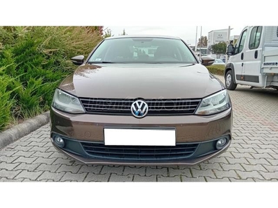 VOLKSWAGEN JETTA 1.2 TSI Comfortline 100 806 KM!!! TÉLIGUMI!