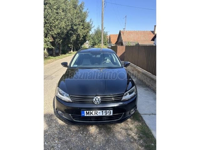 VOLKSWAGEN JETTA 1.4 TSI Highline