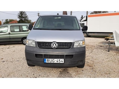 VOLKSWAGEN TRANSPORTER T5 2.5 TDI Caravelle Comfortline