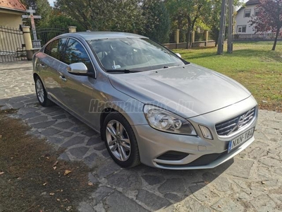 VOLVO S60 1.6 D DRIVe R-Design