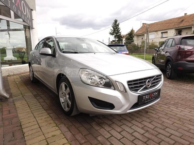 VOLVO S60 2.0 D [D3] Kinetic Geartronic NAVI/FÉLBŐR