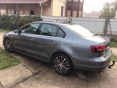 VOLKSWAGEN JETTA VI 2.0 TDI BMT Trendline