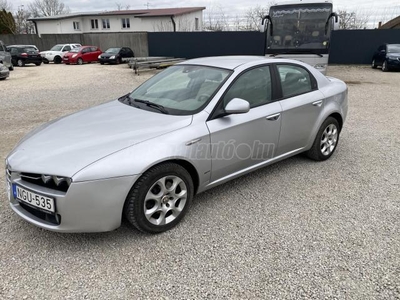 ALFA ROMEO 159 1.9 JTS Distinctive 190 E KM