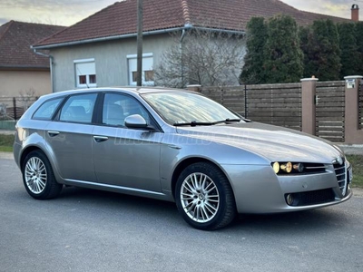 ALFA ROMEO 159 SW 1.9 JTD 16V Distinctive 2011 Forgalombahelyezés