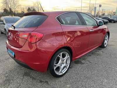 ALFA ROMEO GIULIETTA 1.4 TB Distinctive MEGKÍMÉLT. KORRÓZIÓ MENTES. PANORÁMA TETŐ!