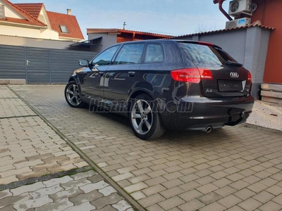 AUDI A3 2.0 TDI Attraction DPF ALCANTARA!VONÓHOROG!XENON!