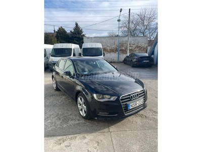 AUDI A3 Sportback 1.6 TDI Attraction S-tronic