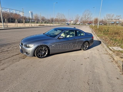 BMW 335i M-Pakett. kézi váltó. KW V2. kevés KM. gyárias coupé!