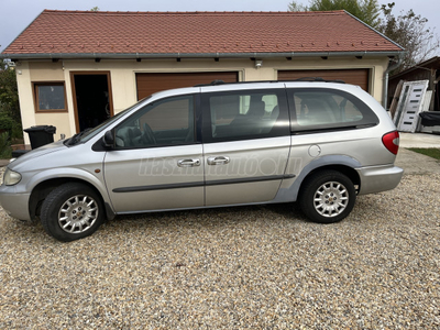 CHRYSLER GRAND VOYAGER 2.5 CRD SE (7 személyes )