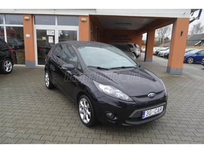 FORD FIESTA 1.25 Colourline VÉGIG VEZETETT SZERVIZKÖNYV ! 140.561 KM ! ÜLÉSFŰTÉS !