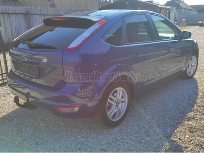 FORD FOCUS 1.6 Fresh EURO5 SZ.KÖNYV