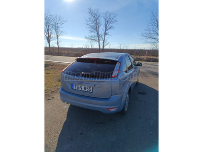 FORD FOCUS 1.6 Ghia