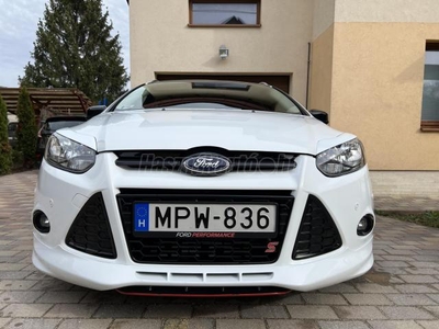 FORD FOCUS 1.6 SCTI Ecoboost Titanium FRISS VIZSGÁVAL