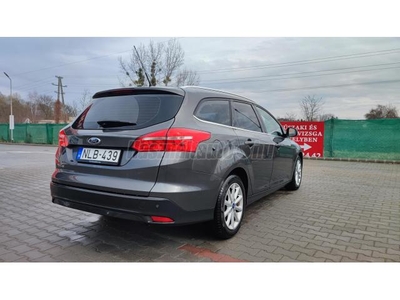 FORD FOCUS 1.6 Ti-VCT Titanium