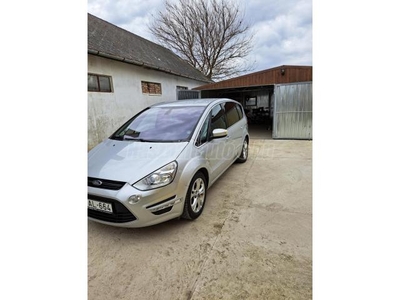 FORD S-MAX 2.0 TDCi Titanium Powershift