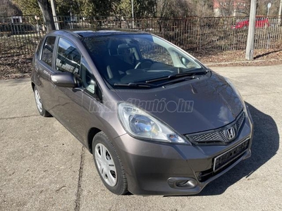 HONDA JAZZ 1.4 Elegance Panorámatető Levehető vonóhorog!!!