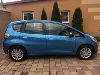 HONDA JAZZ 1.4 Executive Friss szerviz! Makulátlan állapot! Téli-nyári felni