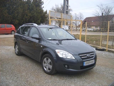 KIA CEE'D 1.6 CRDi EX