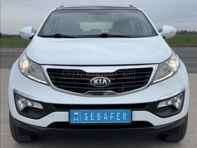 KIA SPORTAGE 1.7 CRDi EX Prémium NAPFÉNYTETŐ-LED MENETFÉNY-NAVI-ISOFIX-TEMPOMAT-BLUETOOTH-VONÓHOROG