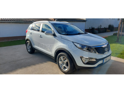 KIA SPORTAGE 2.0 CRDi EX Prémium 4x4