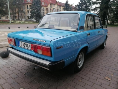 LADA 2105