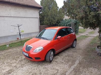 LANCIA YPSILON 1.4 8V Oro