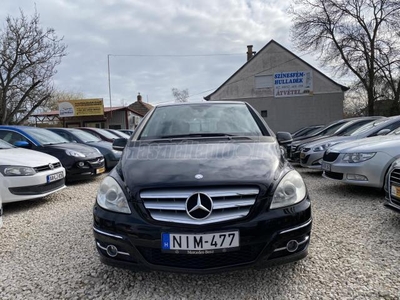 MERCEDES-BENZ B 180 CDI // PANORÁMATETŐ // FÉLBŐR // ÜLÉSFŰTÉS // TEMPOMAT