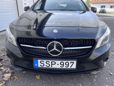 MERCEDES-BENZ CLA 180 Urban 7G-DCT