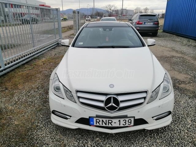 MERCEDES-BENZ E 220 CDI BlueEFFICIENCY Avantgarde AMG OPTIKA/PANORÁMA TETŐ/FÉLBŐR/AUTOMATA/LÉGZSÁKOK/2 DB KULCS