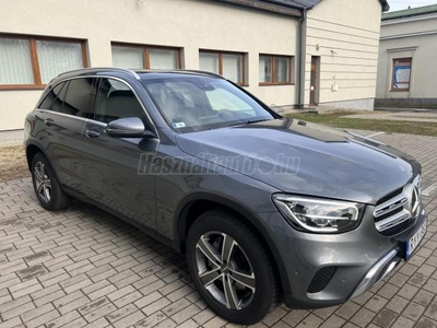 MERCEDES-BENZ GLC 220 d 4Matic 9G-TRONIC Magánszemély Panorámatető Vonóhorog Garanciás