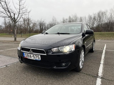 MITSUBISHI LANCER 1.6 Invite