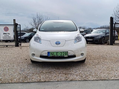 NISSAN LEAF Acenta 30 kWh (Automata) 9 pálcás. Szép állapotban!