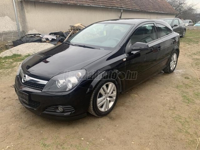 OPEL ASTRA H 1.6 GTC Cosmo