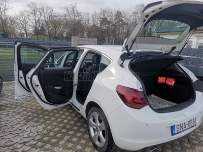 OPEL ASTRA J 2.0 CDTI Cosmo